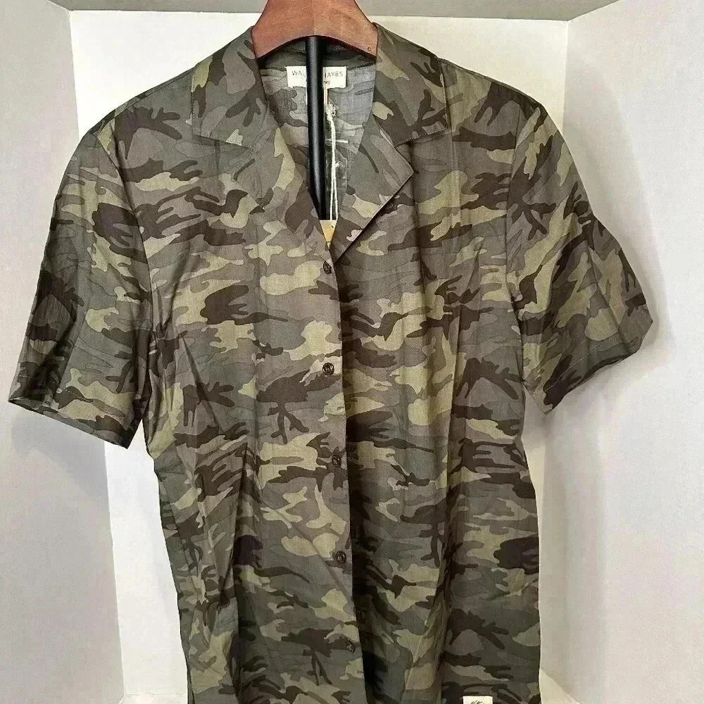 Walker Hayes Camouflage Button down  Mens Size Small